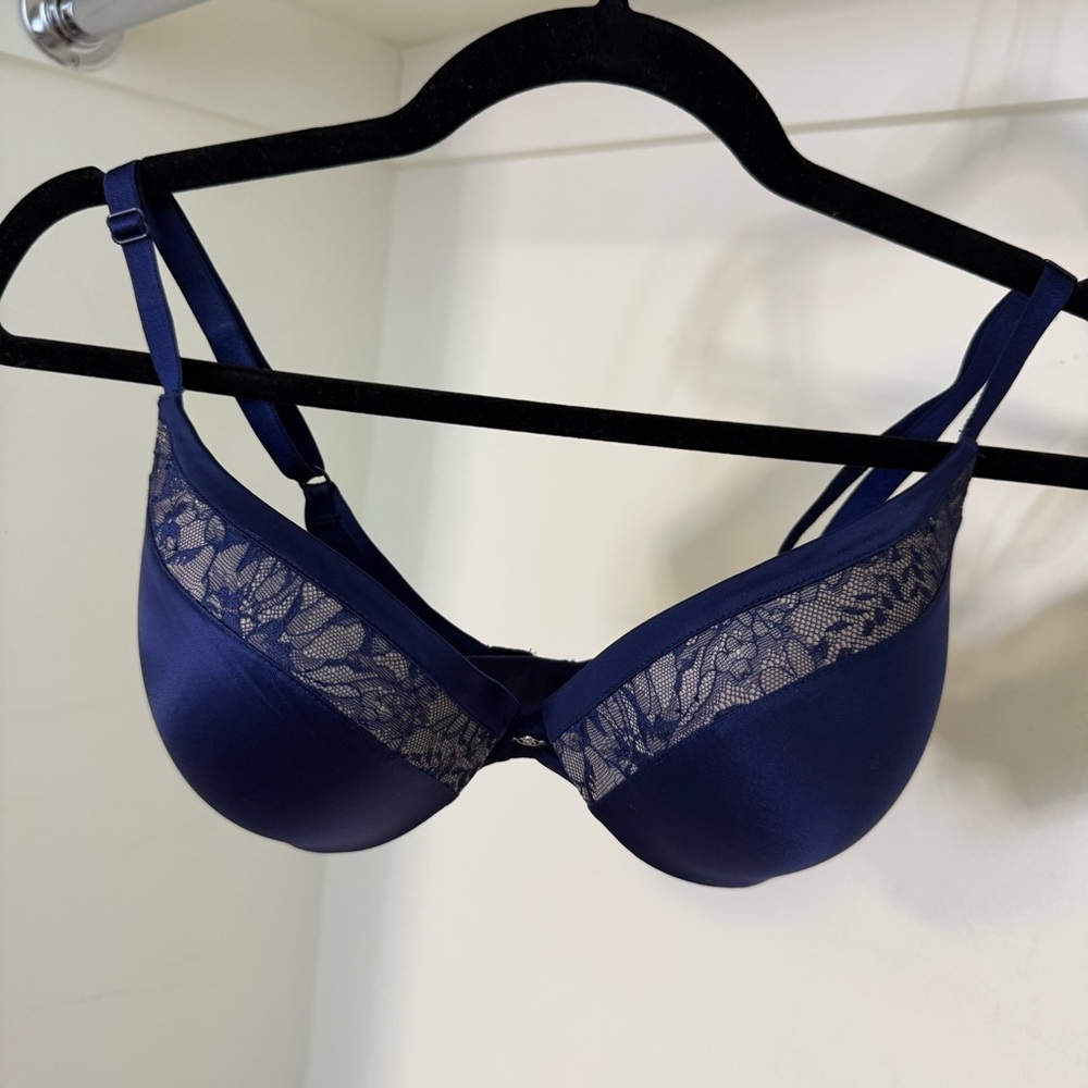 Victoria's Secret Blue Lace Trim Push Up Bra 32DDD/34DD